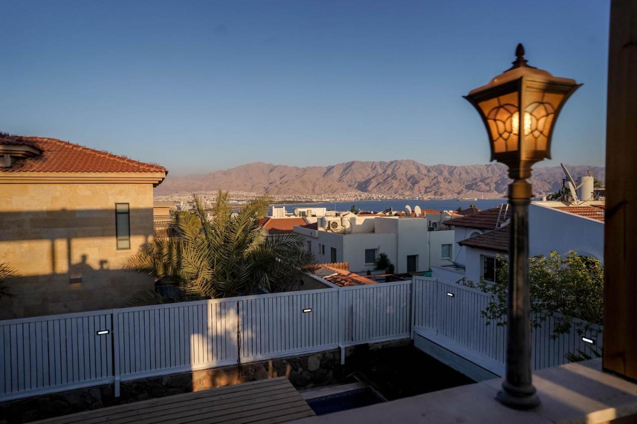 וילה רוני בריכה מחוממת Villa Roni Heated Pool Ейлат Екстер'єр фото